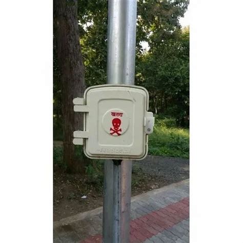 round light pole box